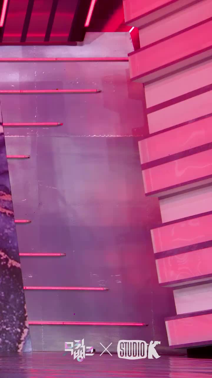 【竖版】220923 2 Baddies [MusicBank] 1080