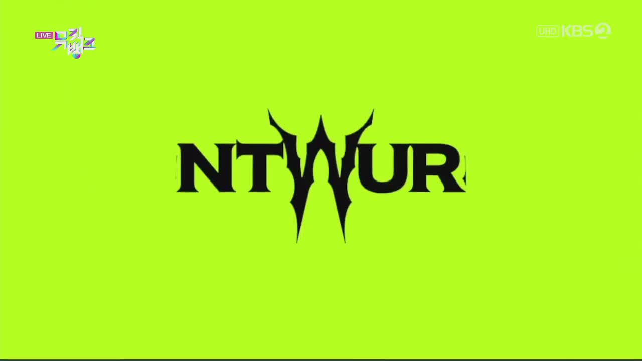 220923 KBS UHD Music Bank NMIXX - COOL