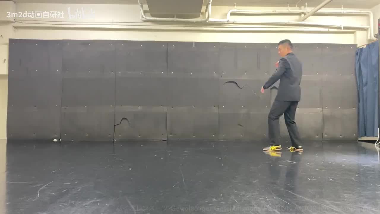 【拳】拳x2→脚踢→下砸