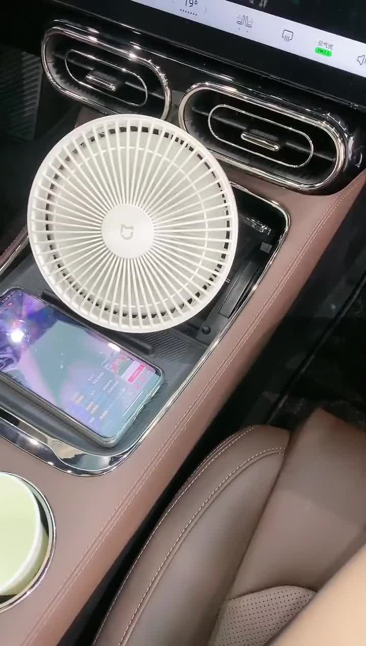 蓝光_抖音_南宁零跑体验中心吾悦广场店_天生C位 1步进阶_20221119105229.spxzq