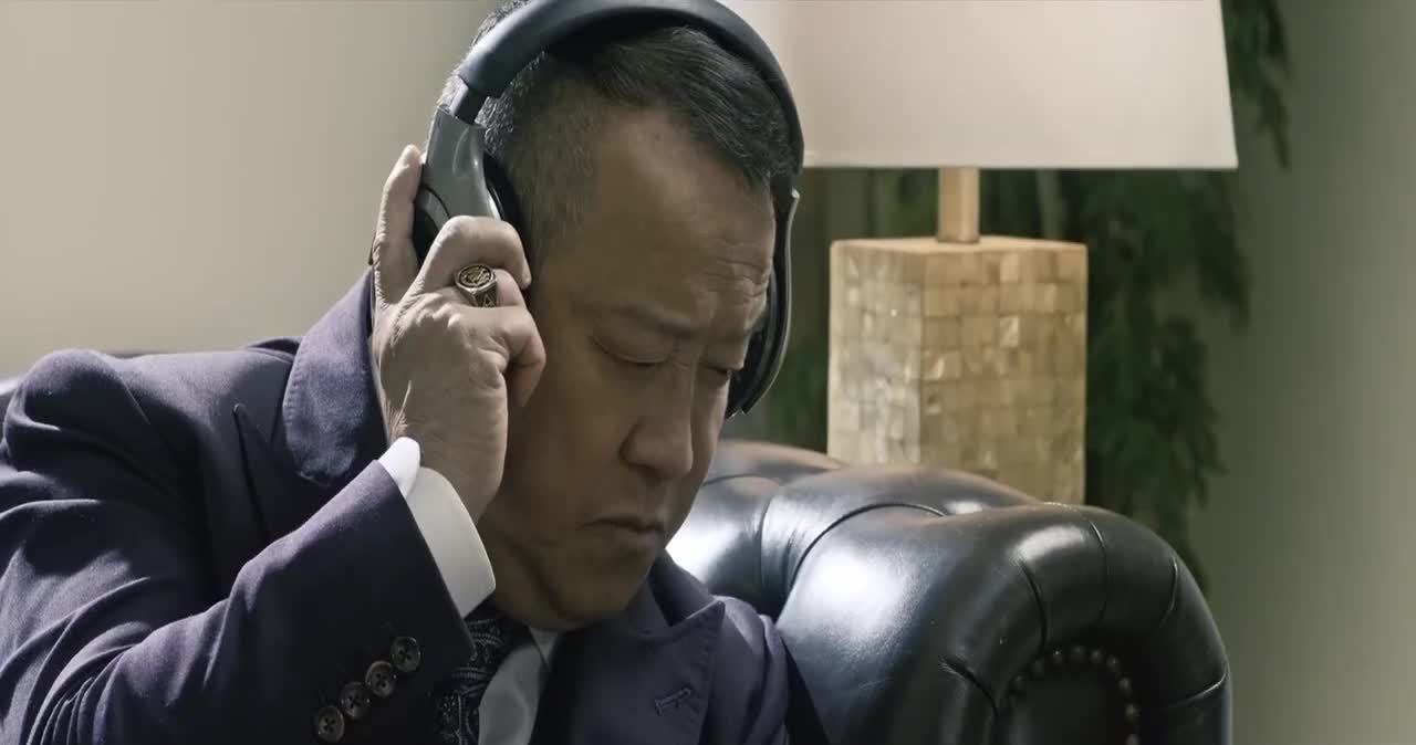 “黑吃黑”版正片片段