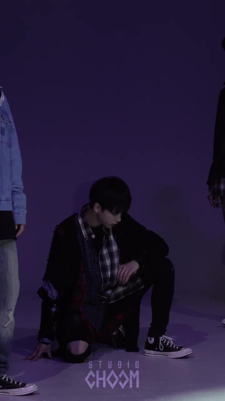 221208 Under the skin l STUDIO CHOOM