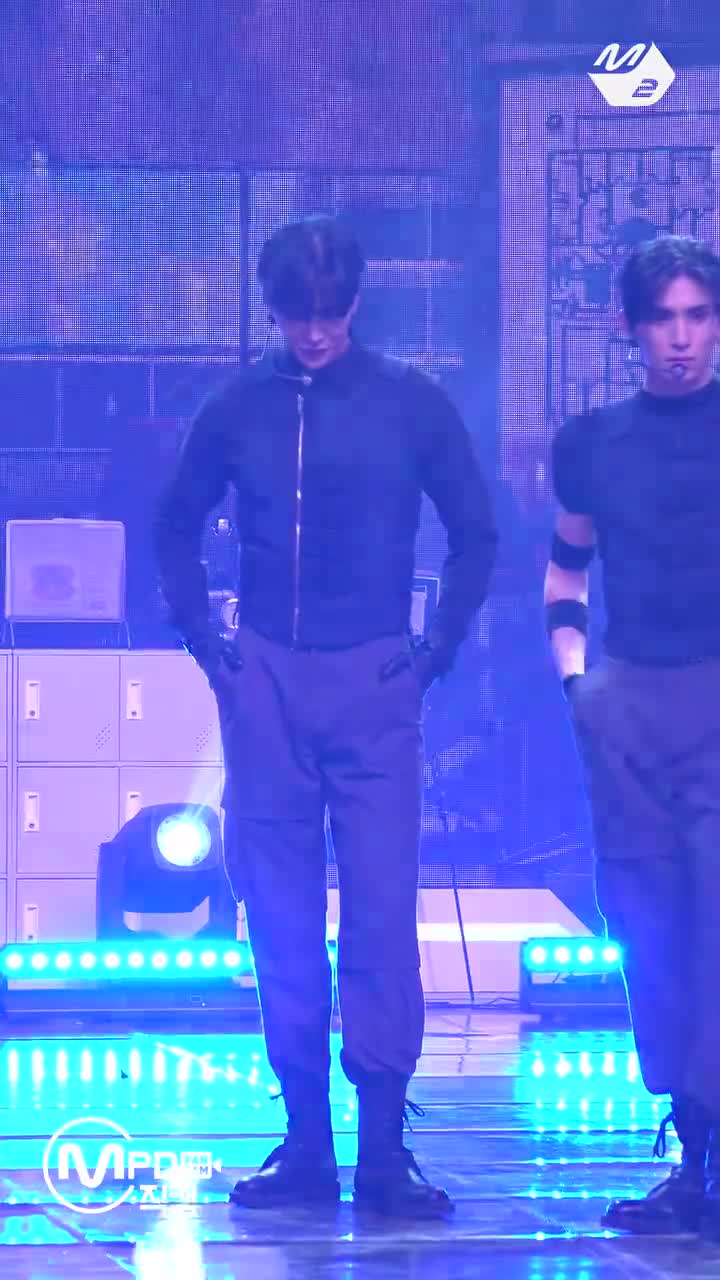 230112 [MPD直拍] SF9 路云 直拍 4K 'Puzzle' (SF9 ROWOON FanCam) MCOUNTDOWN_2023.1.12