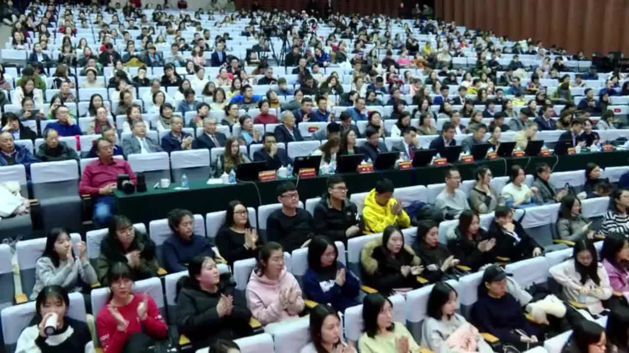 1.冠军吐格鲁克·吐尔逊（清华大学）