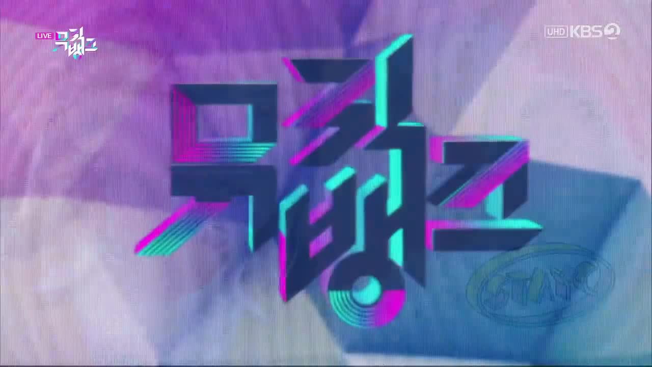 230224 KBS UHD Music Bank STAYC 1位