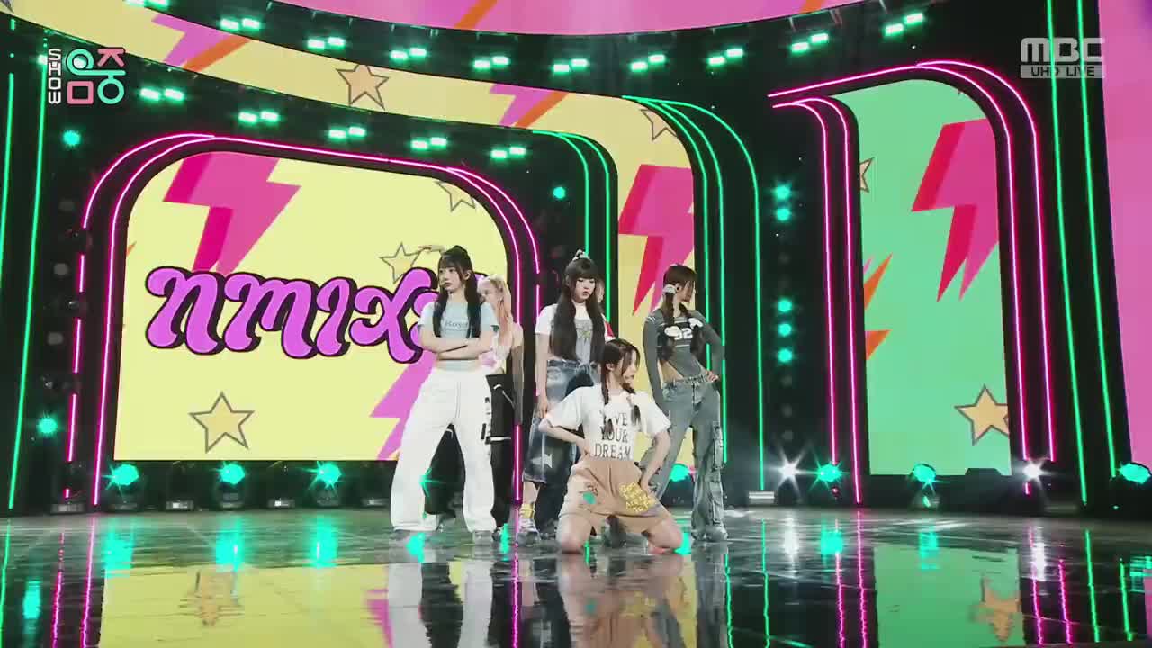 230415 MBC UHD Music Core NMIXX - Love Me Like This
