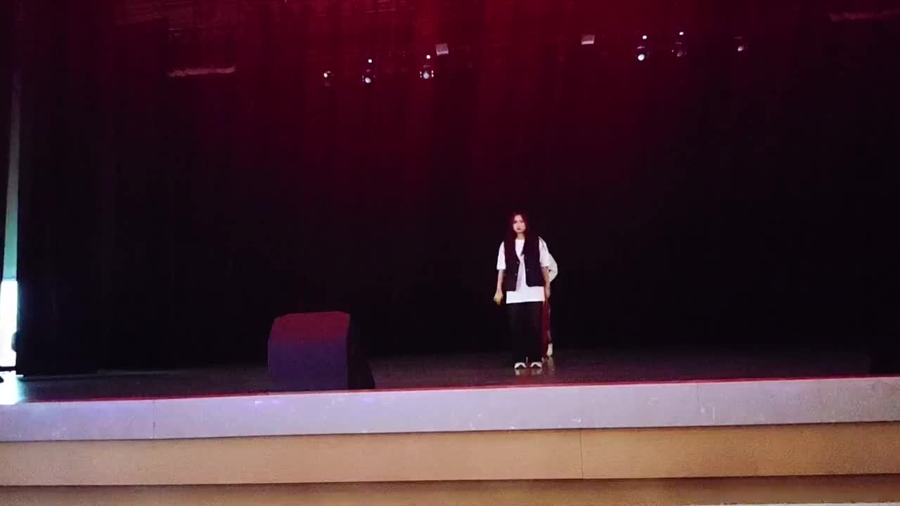 3、舞蹈串烧（校自律舞蹈队）