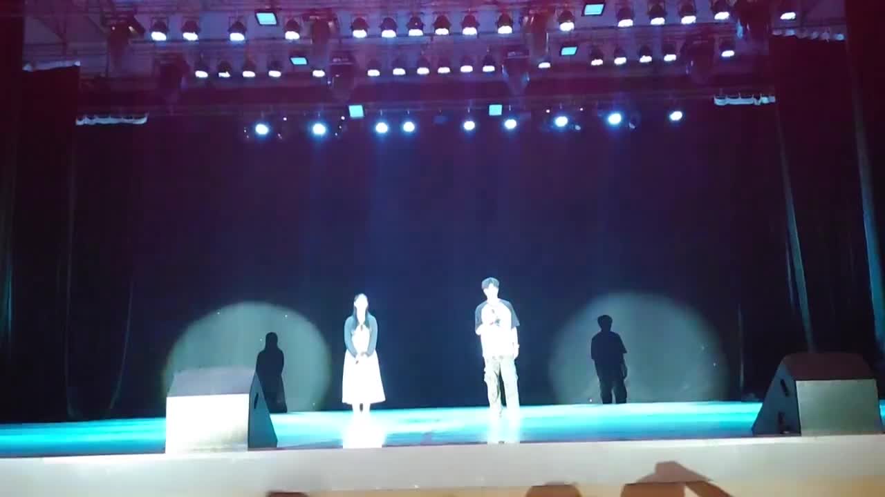 2、这世界那么多人（校自律文娱部）