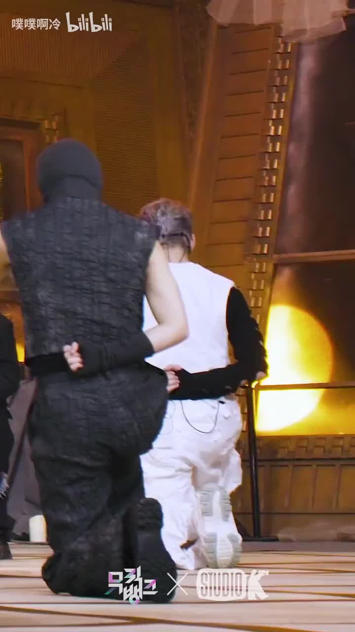 崔韩率竖屏直拍