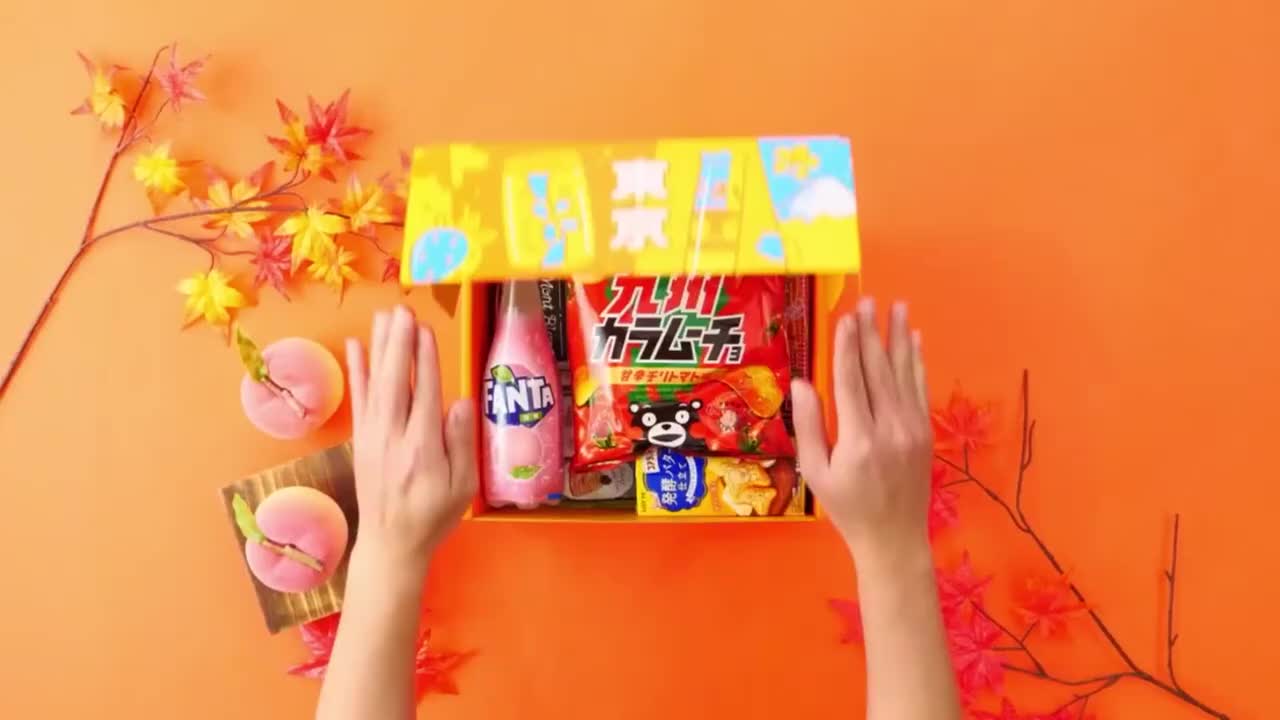 Tasting_Japanese_snacks_with_my_Brother_🇯🇵__Q-A_in_Japanese🍬_[ENG_SUBS]