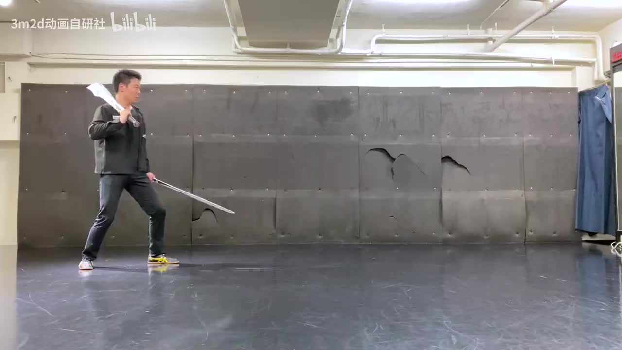 【双武器】蓄力重击直刺 Animation reference by 3D2M动画自研社