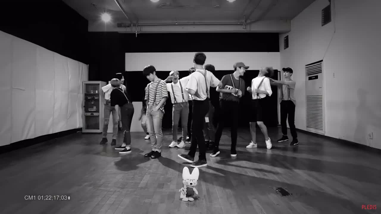 16SEVENTEEN-VERY NICE 练习室