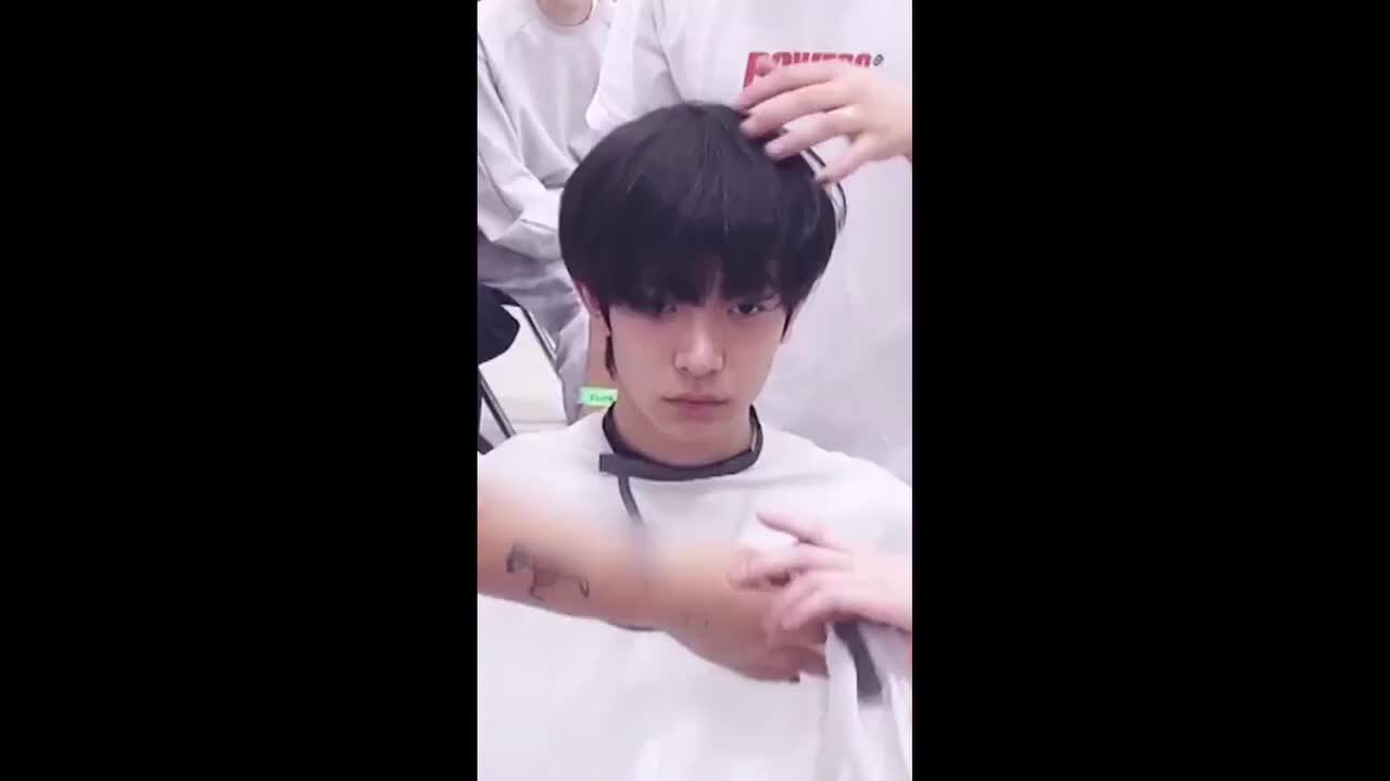 【BEHIND】剪头发的花絮