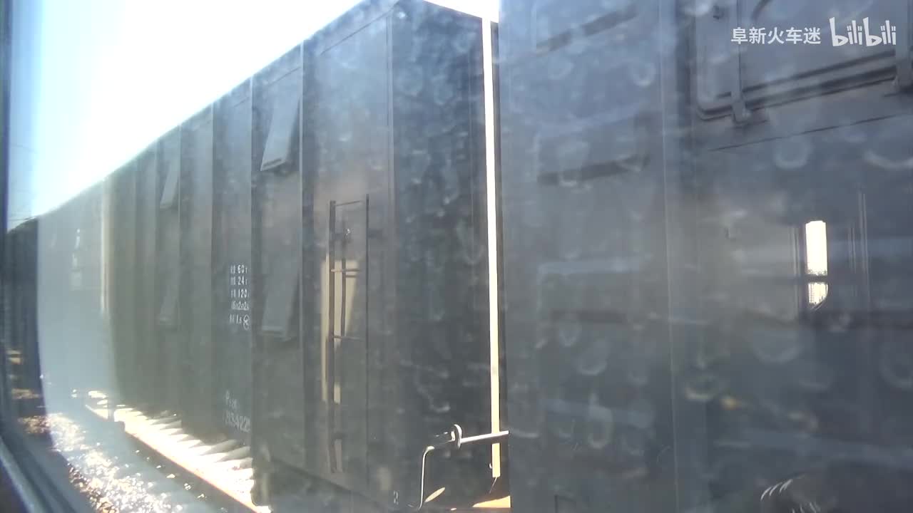 1230次 义县—锦州段 17：49—18：40