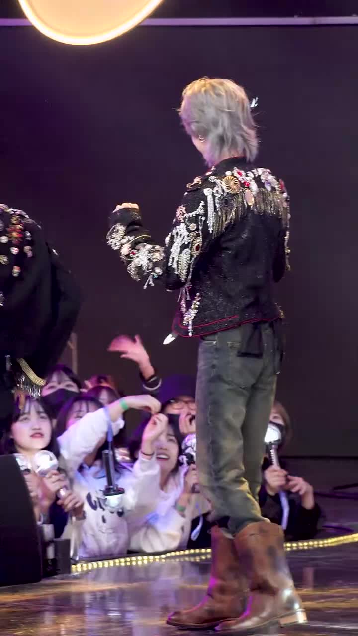 穿靴子的猫～猫王子｜美貌与璀璨宝石交相辉映的银发明浩 ｜【徐明浩】 231029 人歌直拍