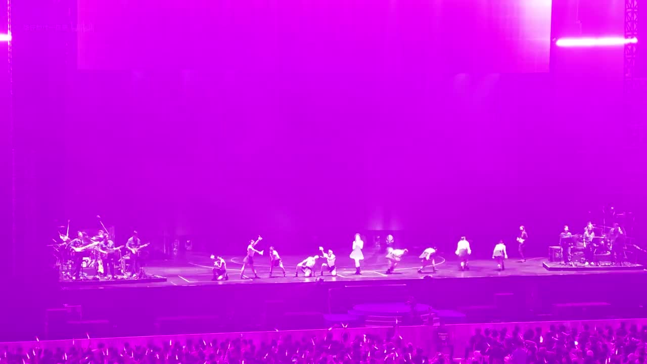 17、【4K】王心凌 互动三 SUGAR HIGH 世界巡回演唱会 福州站 完整版正面舞台