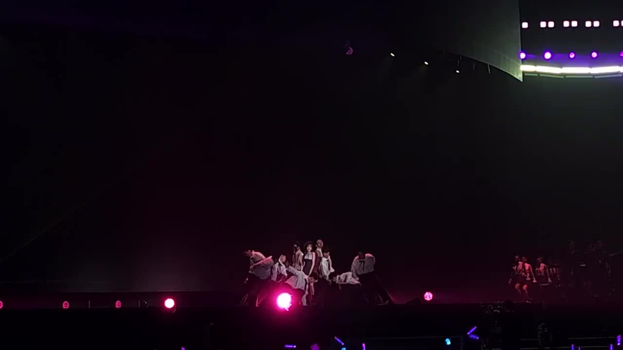 Sugar High（巡回主题曲）