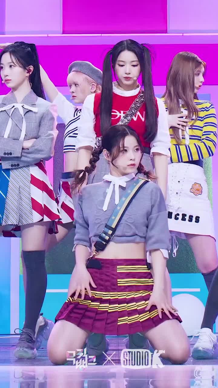 230324 Love Me Like This 音乐银行