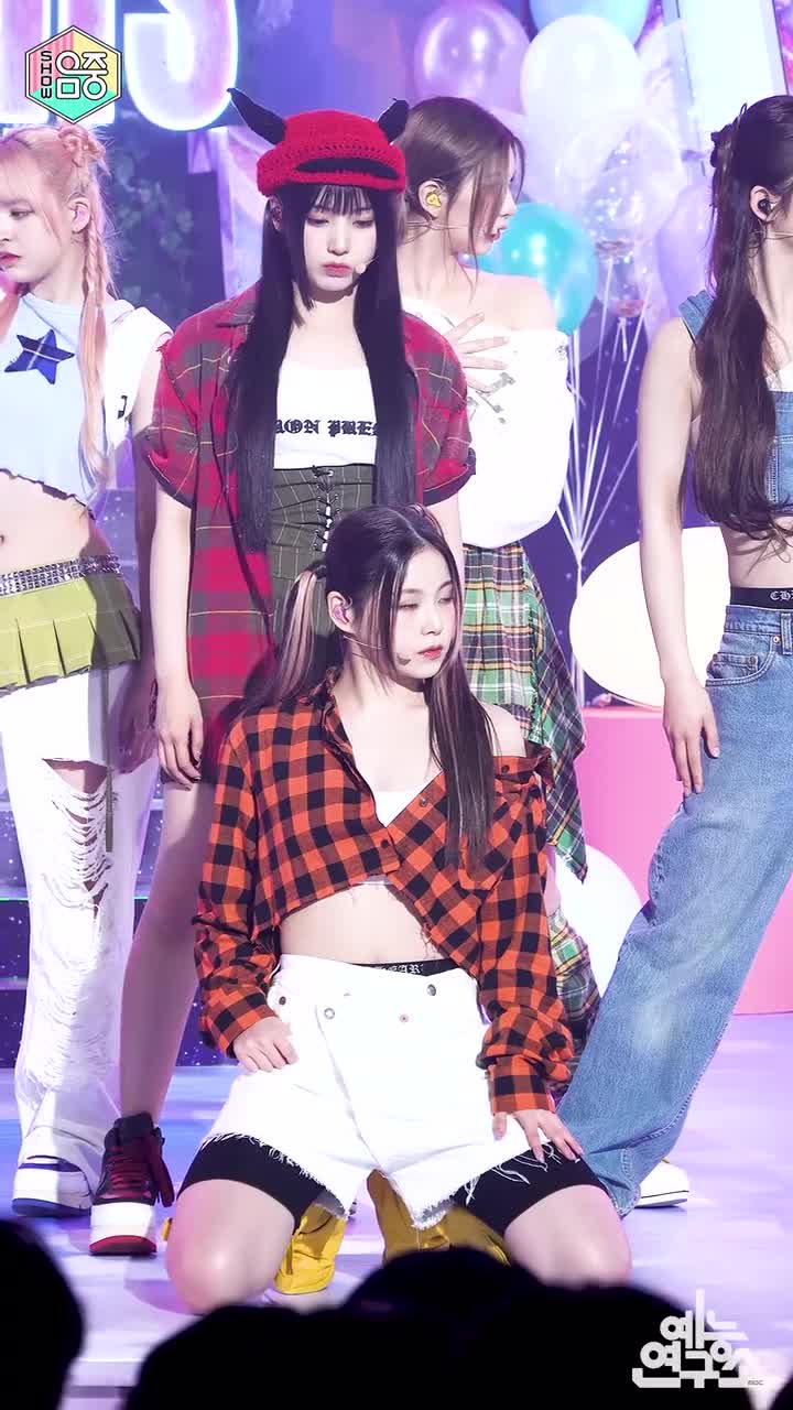 230325 Love Me Like This 音乐中心