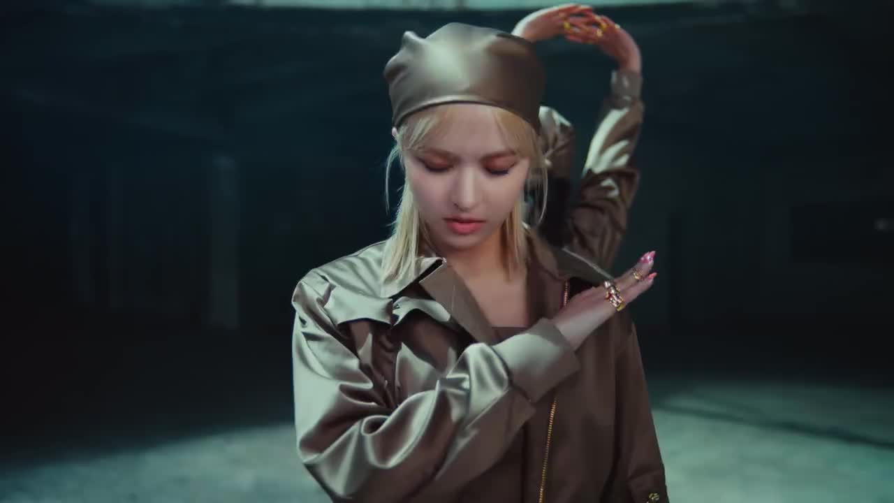 NMIXX - DASH (Performance Video)