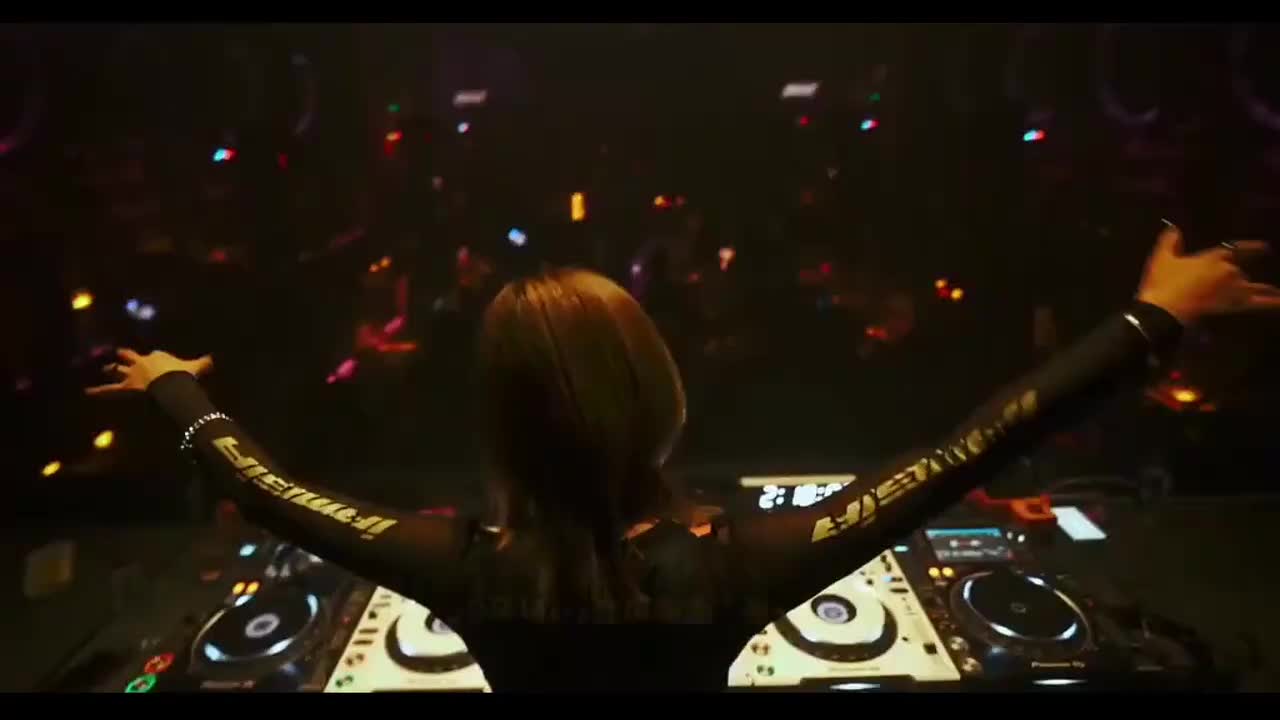 117. 3D环绕DJ劲爆嗨曲 - 张一阳