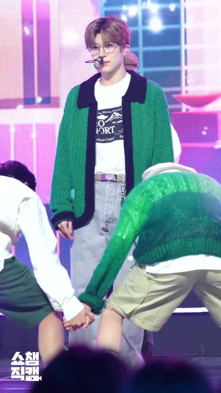 240313 Sail Away @ 冠军秀