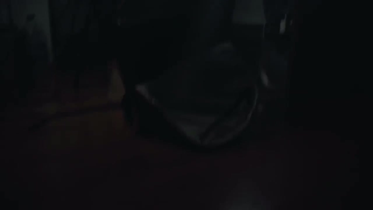 “用定制的PS5给老爸一个惊喜！！（令人满意）”Surprising My DAD with a Custom PS5!! (SATISFYING)