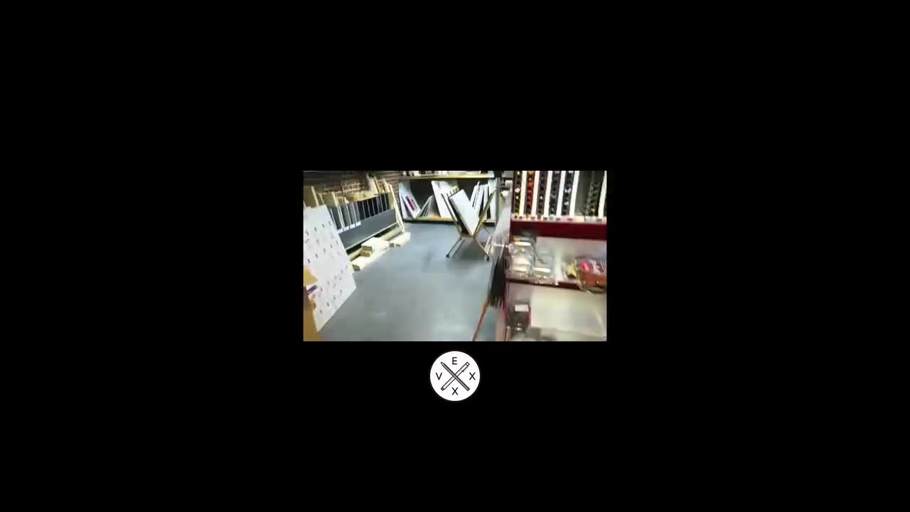 “我受Vexx启发的第一幅画作”MY FIRST PAINTING Vexx inspired