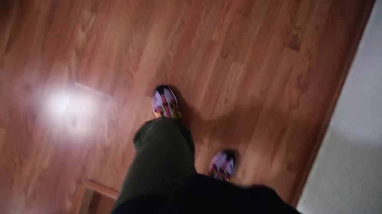 “定制Sharpie Crocs！！（令人满意）”Custom SHARPIE CROCS!! (SaTisFyiNg)