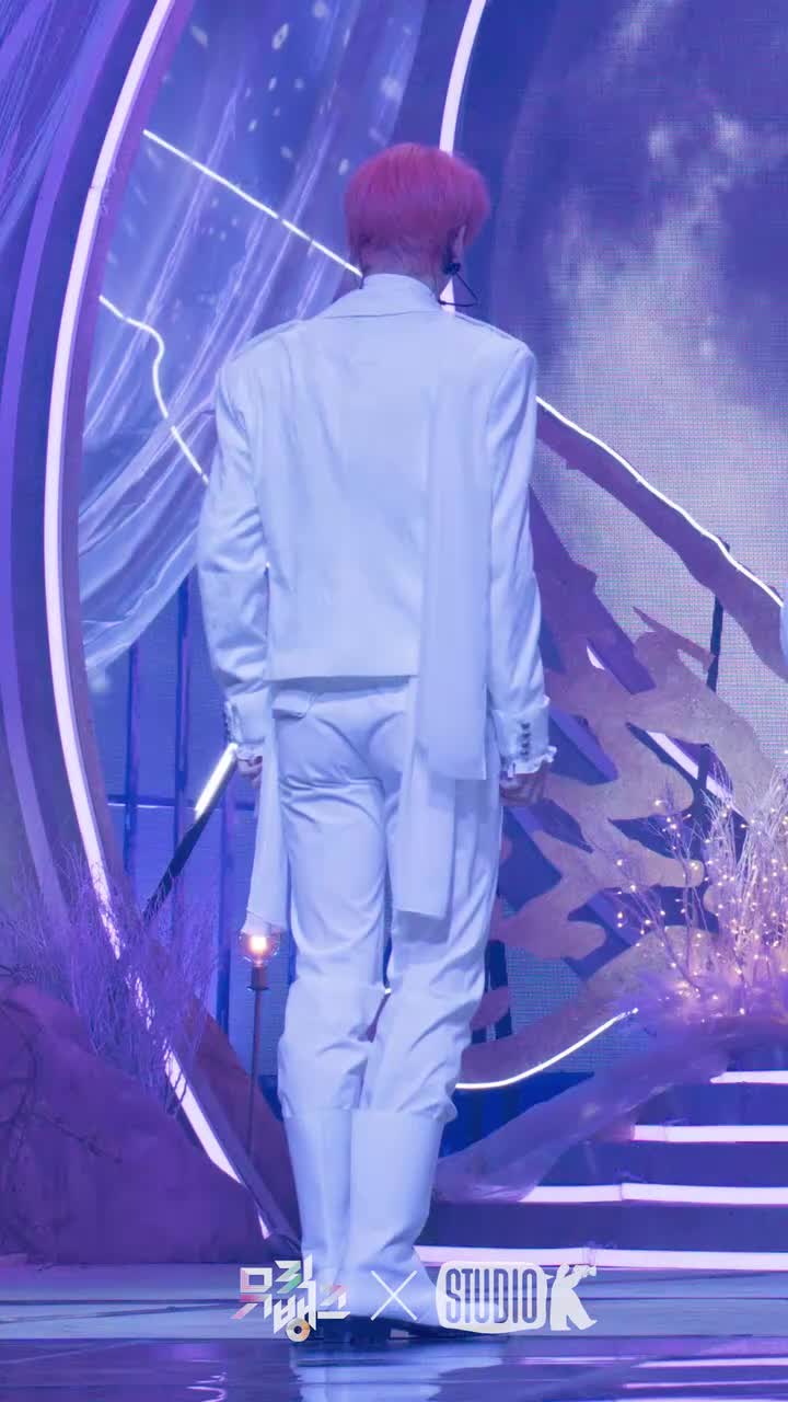 崔秀彬（竖拍）