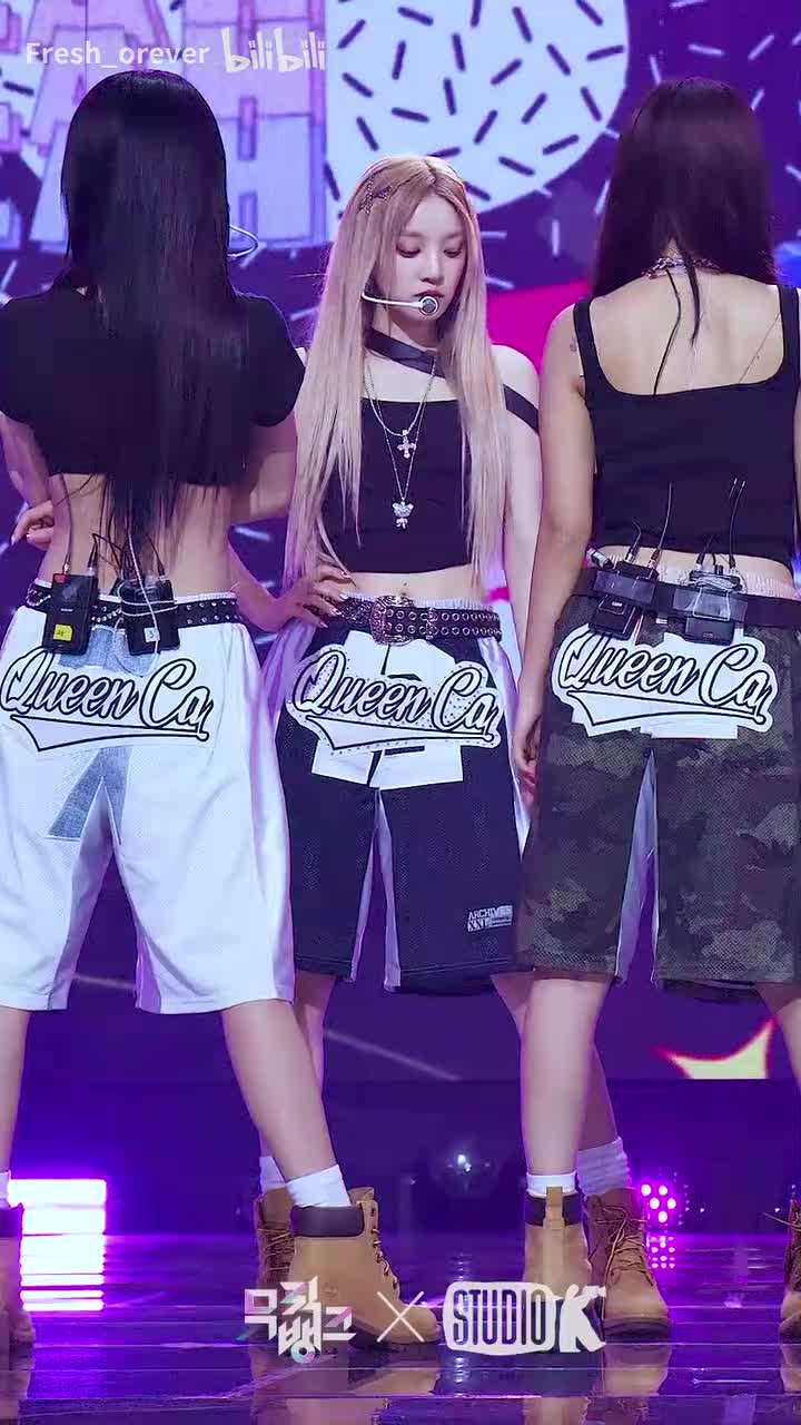 230526 Queencard竖版