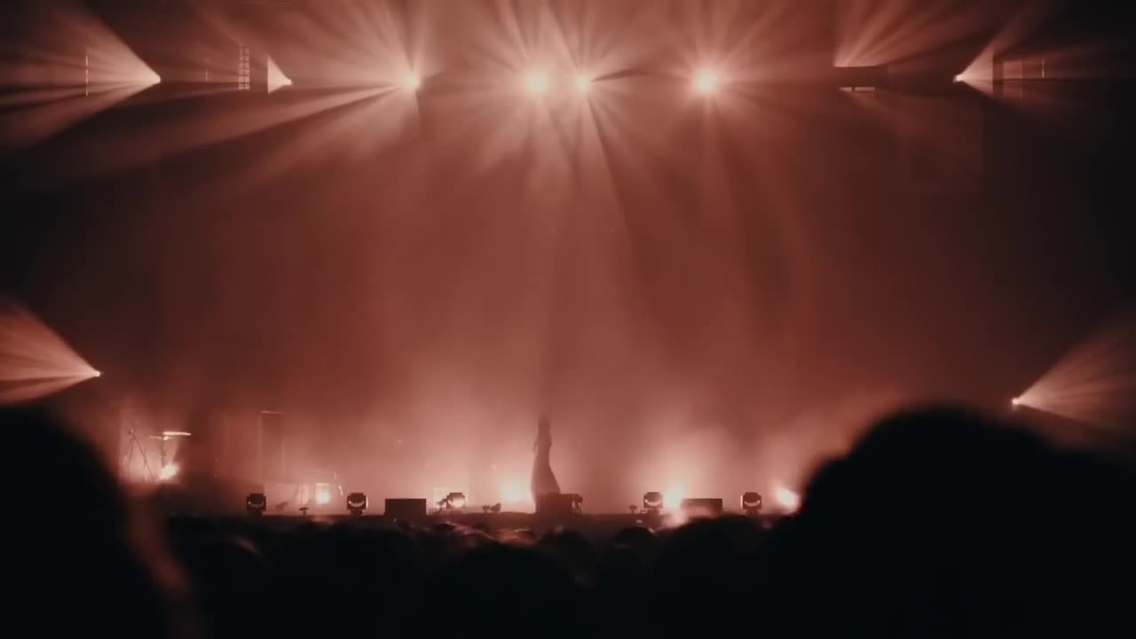 ヨルシカ LIVE「歩く _ 心に穴が空いた」(1080P_HD)