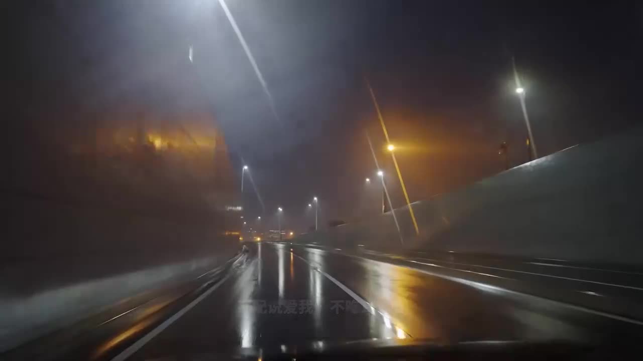 065. 不配说爱我 (DJ版) - 不吃耳机嘘