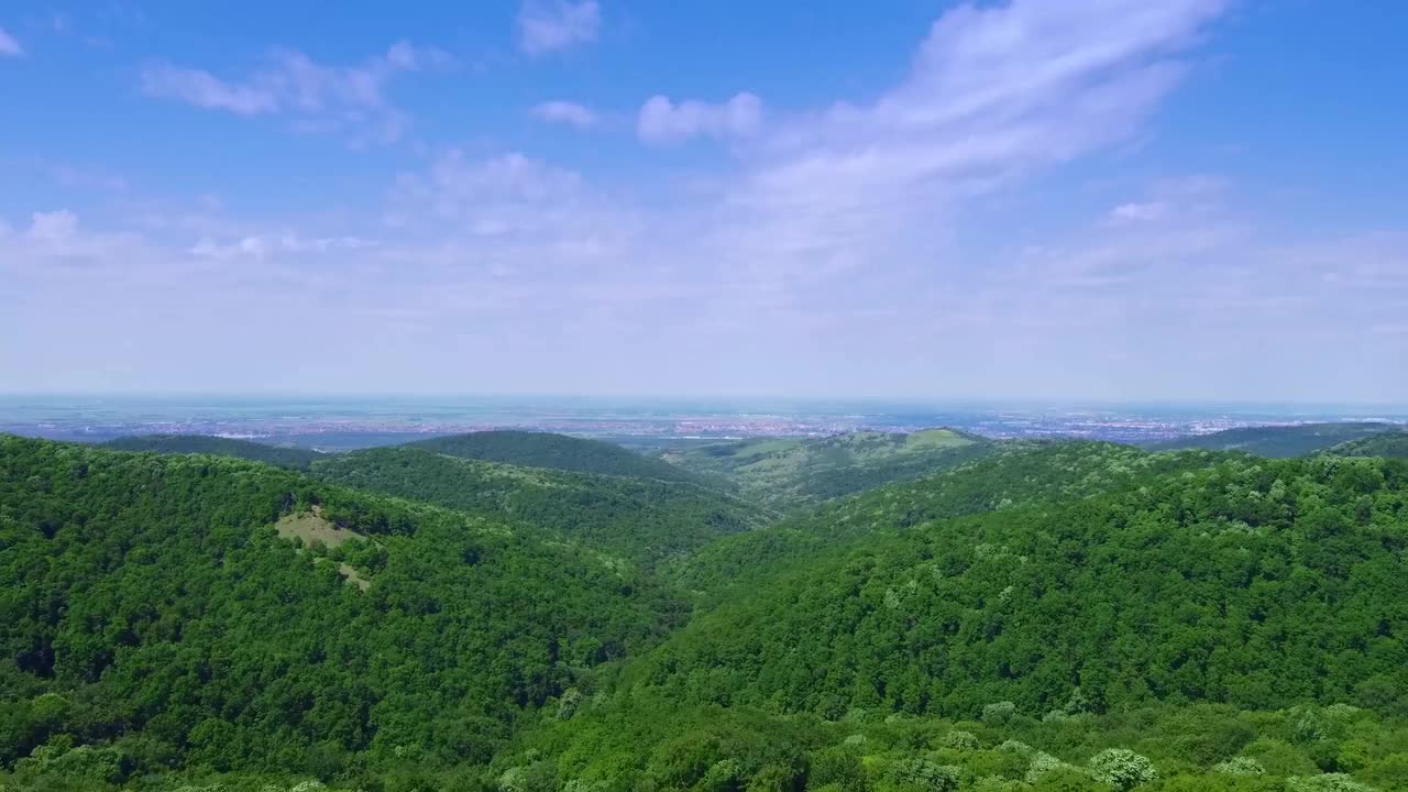 连绵起伏的山包 #1194