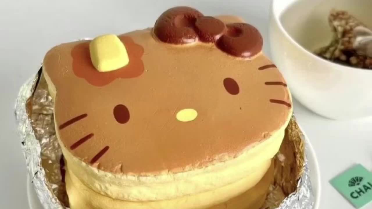 hello kitty pancakes eating asmr