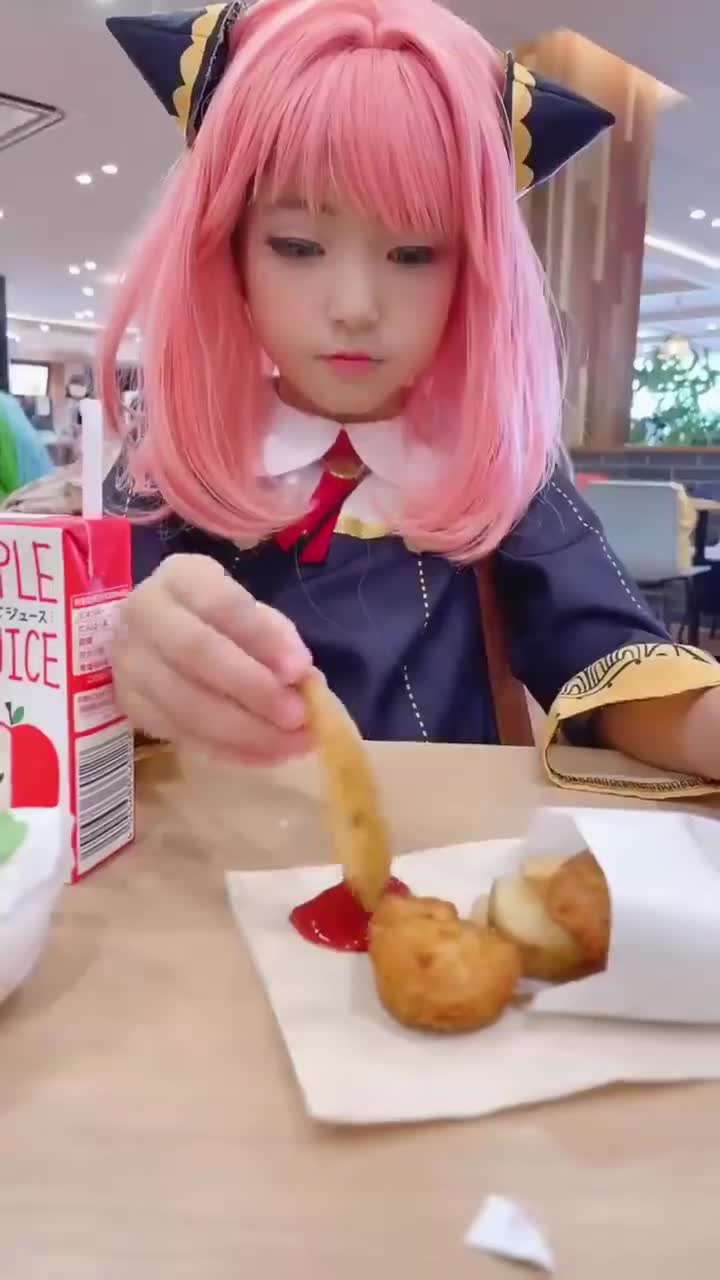 アーニャポテトも好き🍟❤️Anya like's Potatoes