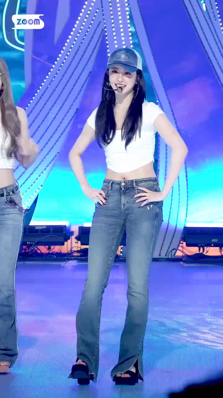 [4K] 许允真 HUH YUNJIN - CRAZY 竖版直拍