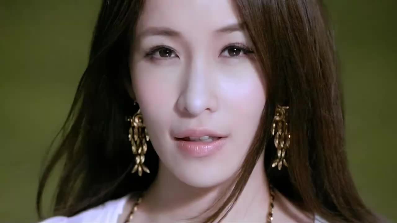 103. 【1080P修复】萧亚轩 - 我的男朋友MV 修复版