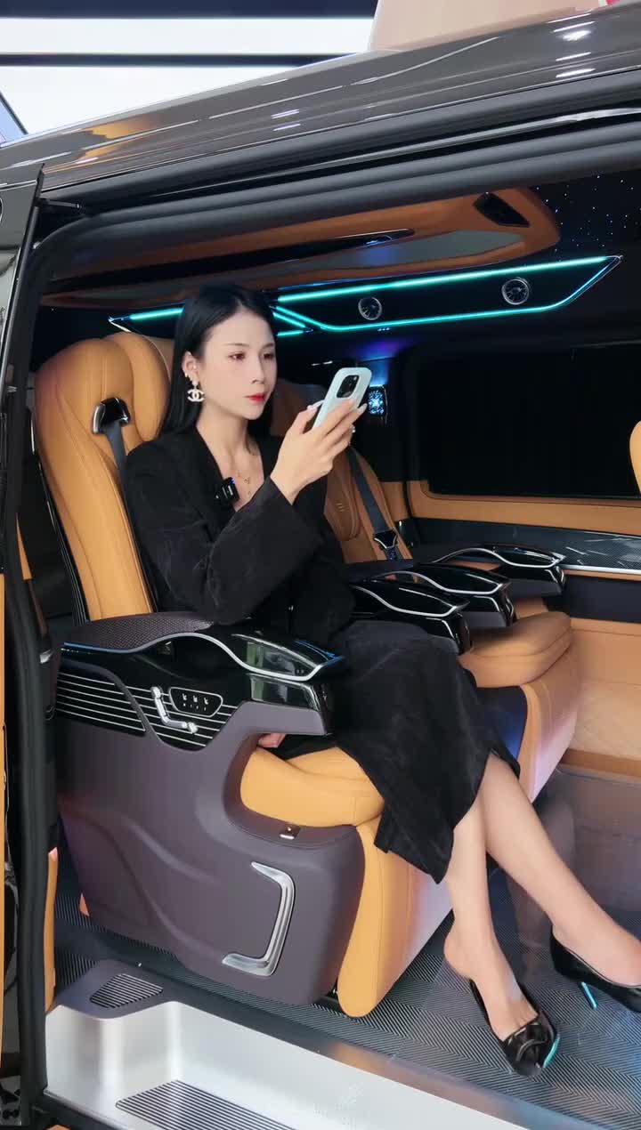 武汉名车汇后湖店品鉴中心-2024年11月19日10点31分