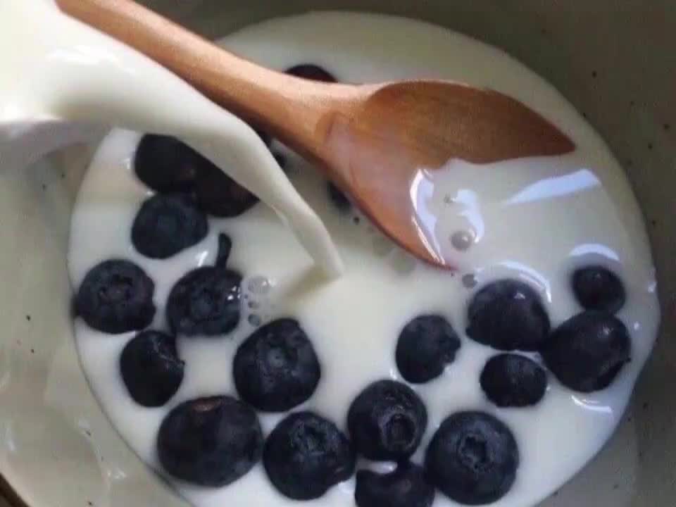 wooden blueberry cereal asmr