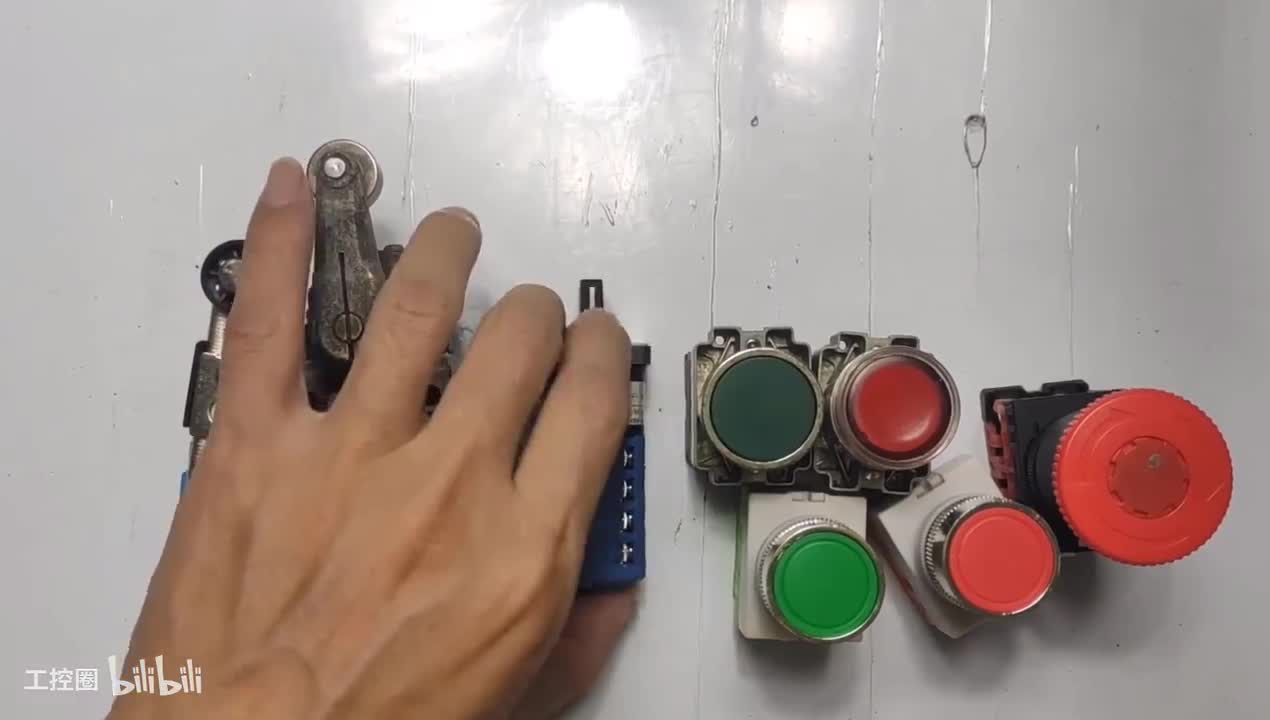 3_万能转换开关作用与使用方法