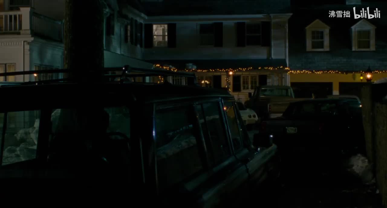 4-2【茶色羽绒服斜长刘海】因为伊莱扎的话生气走到别人的车上坐着 泰迪前来（似）安慰