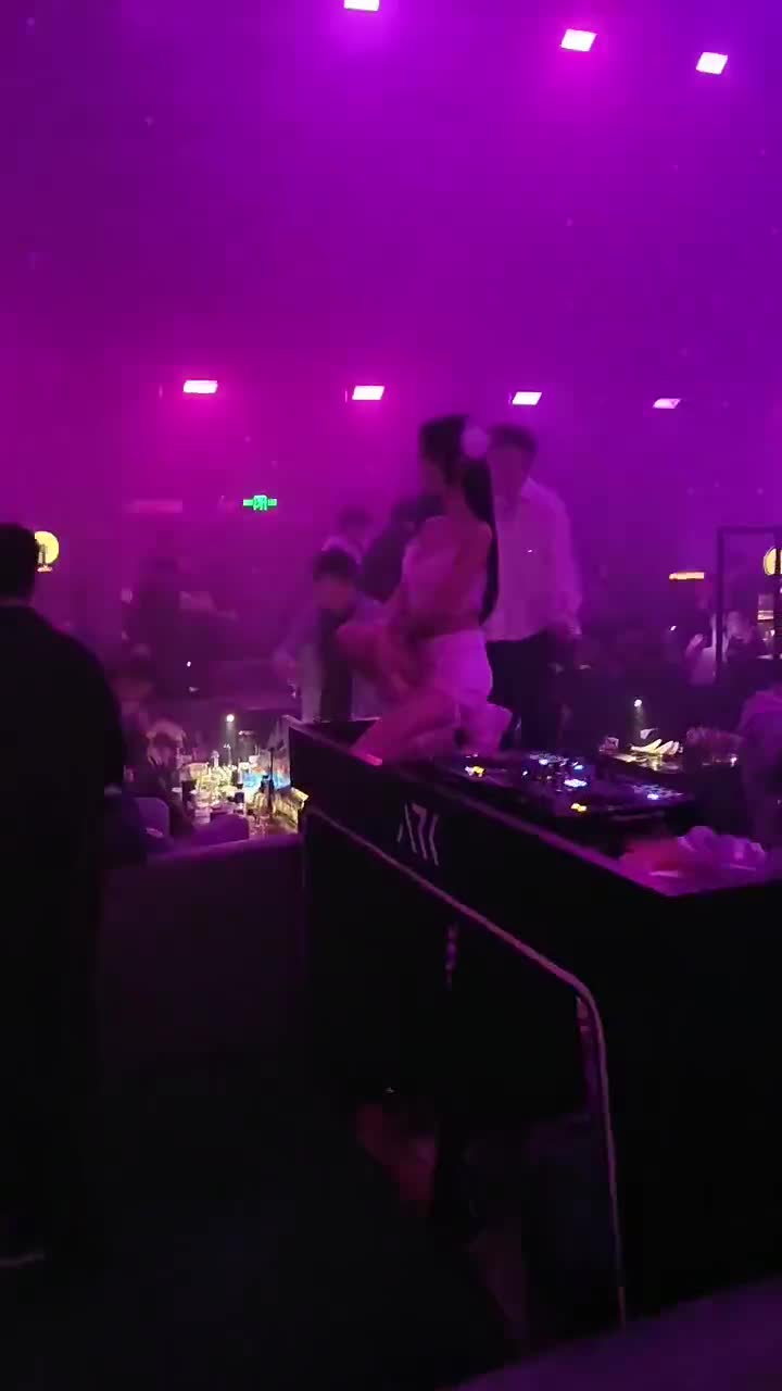 ARK-搞笑装家#大斌哥[2025-03-08 01-57-12]-00.04.08.869-00.08.00.810