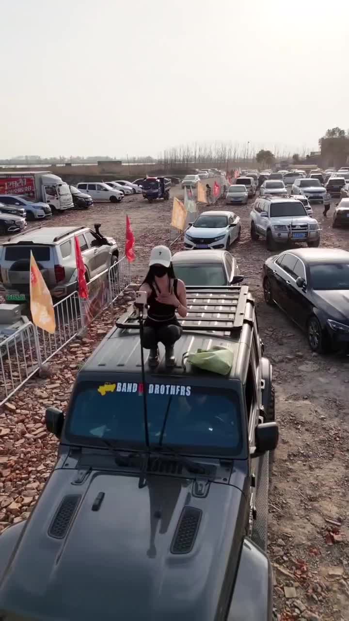 杏子三江锅【才艺主播】[2025-04-01 16-48-30]