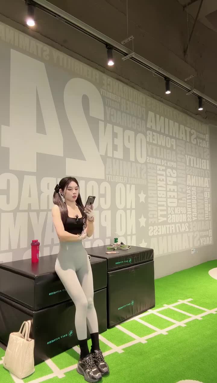 超辣cc[2025-04-02 21-33-34]