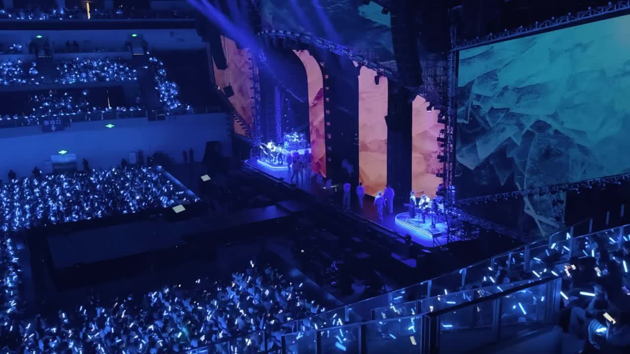 过场 演出人员表演