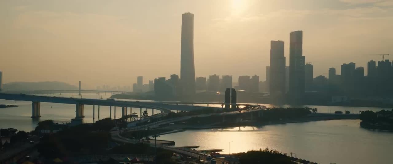 “狠戏开场”版定档预告