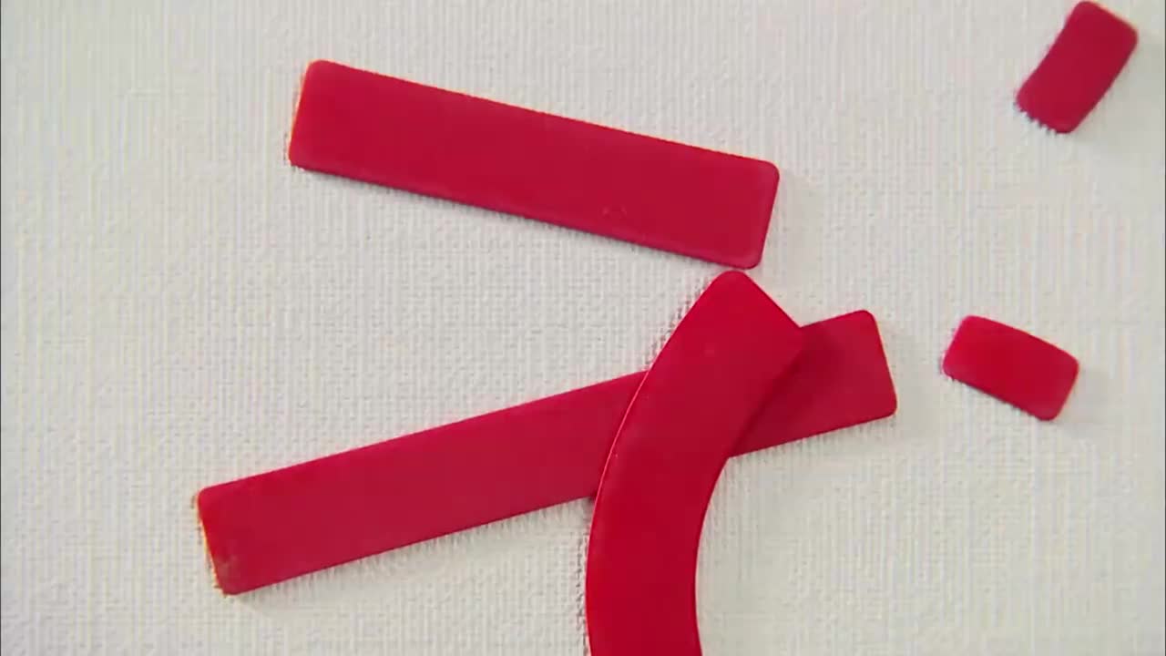 030. 厨房里的刀具