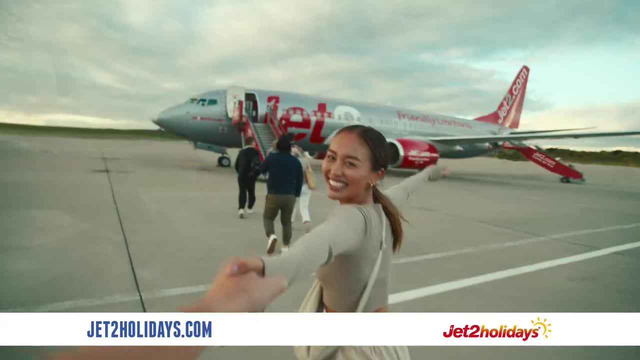 Nothing beats a Jet2holiday _ Pay Monthly _ Jet2holidays TV advert 2022_Full-HD
