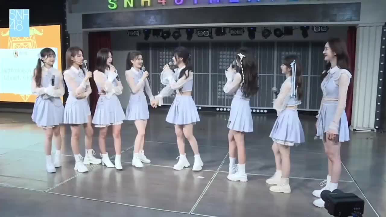 2023-04-19-mc3-卢导的女一号